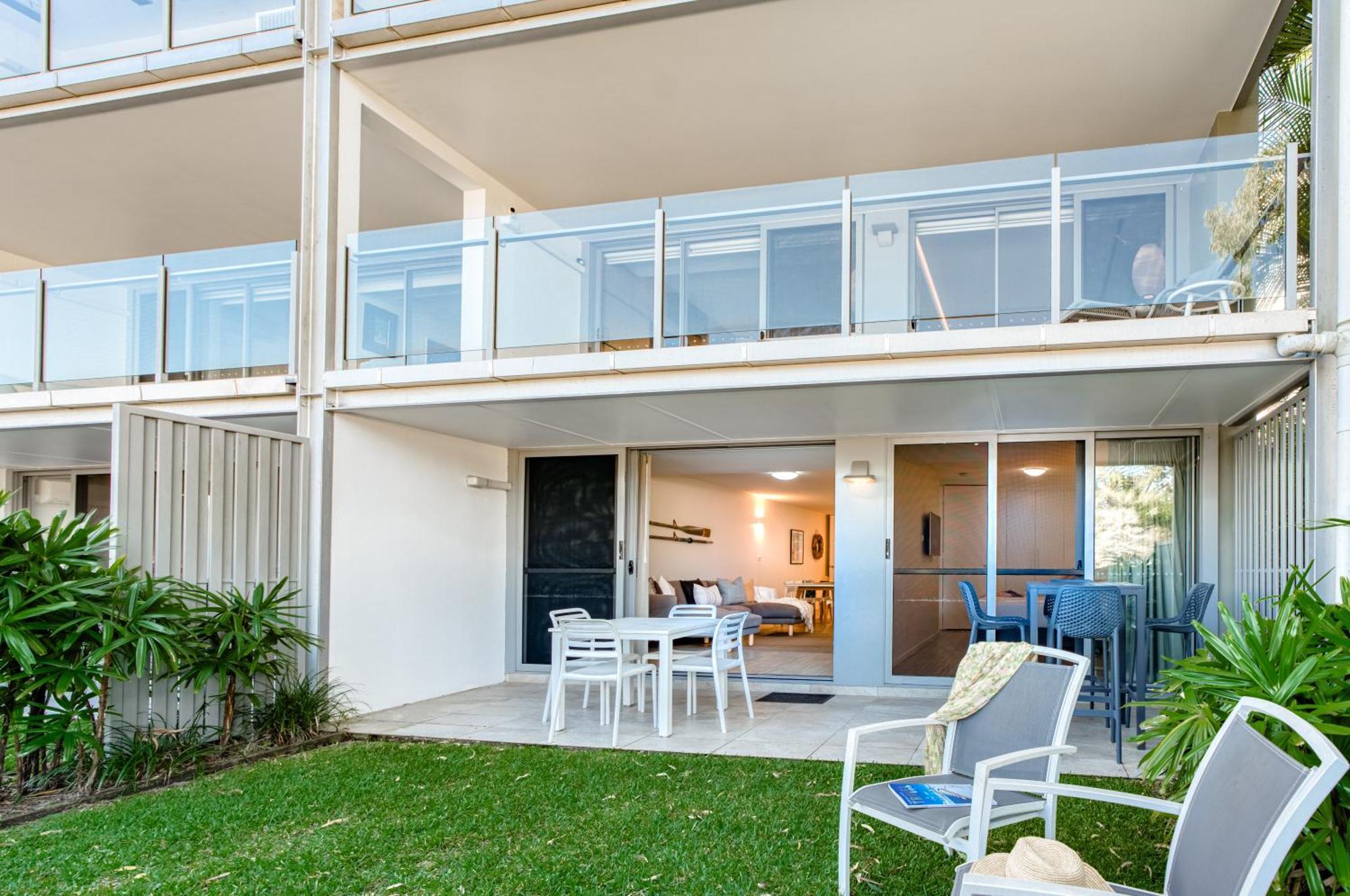 Jacaranda Noosa Aparthotel Buitenkant foto