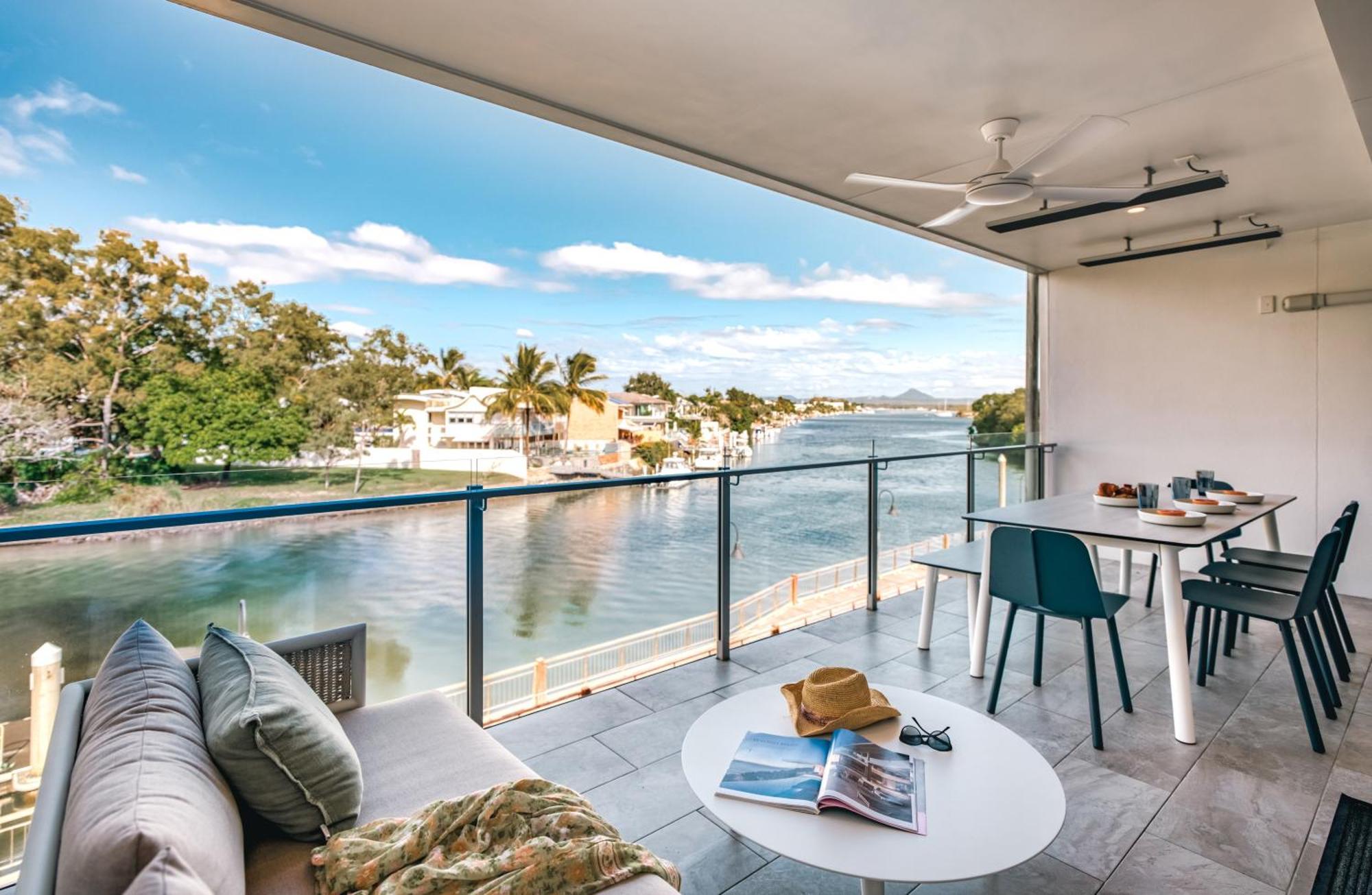 Jacaranda Noosa Aparthotel Buitenkant foto